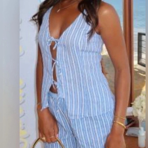 a new day Tops - A New Day™ Linen V-Neck Blouse
Cute Adjustable Ties